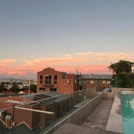 Modern Apartment In The Docklands, De Waterkant, Cape Town Stunning Views, Gorgeous Pool Deck Exterior photo