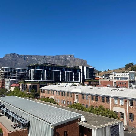 Modern Apartment In The Docklands, De Waterkant, Cape Town Stunning Views, Gorgeous Pool Deck Exterior photo